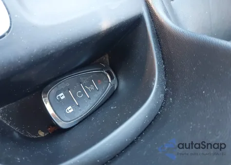 2019 Chevrolet Equinox Premier z USA, uszkodzony, nr VIN 2GNAXYEX7K6167865